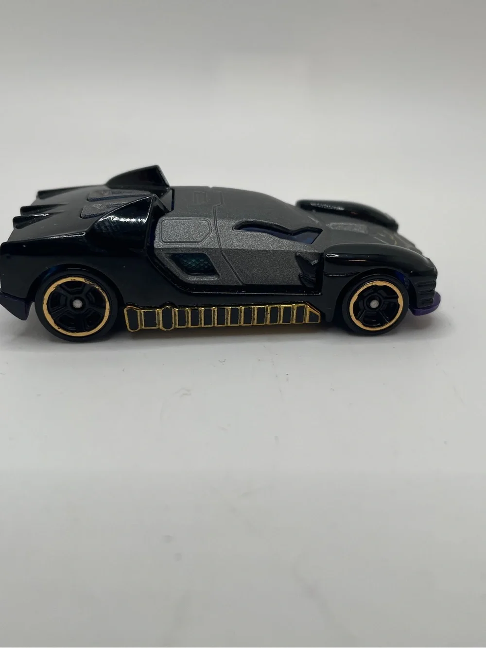 Hot Wheels DC Universe Batman Rebirth 2017 Die Cast 1:64 Black